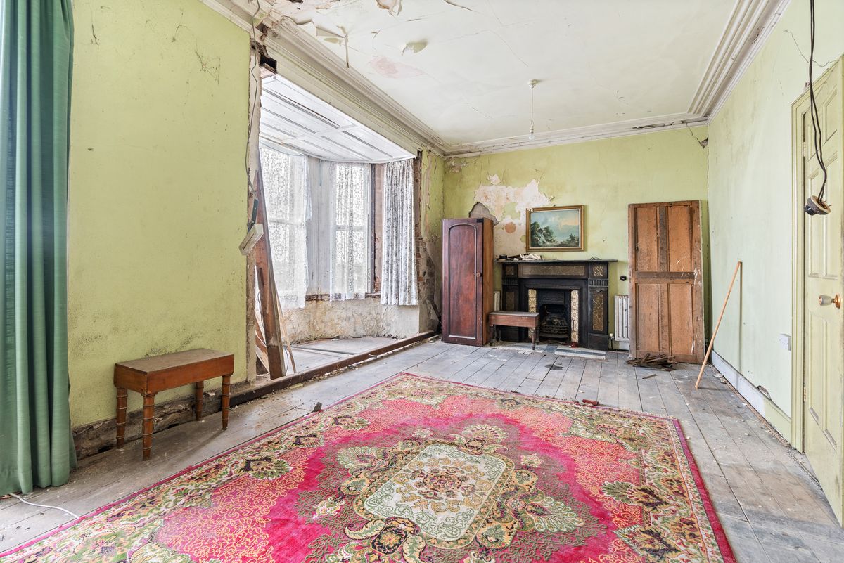 Victorian Building For Sale: The Marine Bar, Upper Strand, Youghal, Co. Cork Victorian Building For Sale: The Marine Bar, Upper Strand, Youghal, Co. Cork