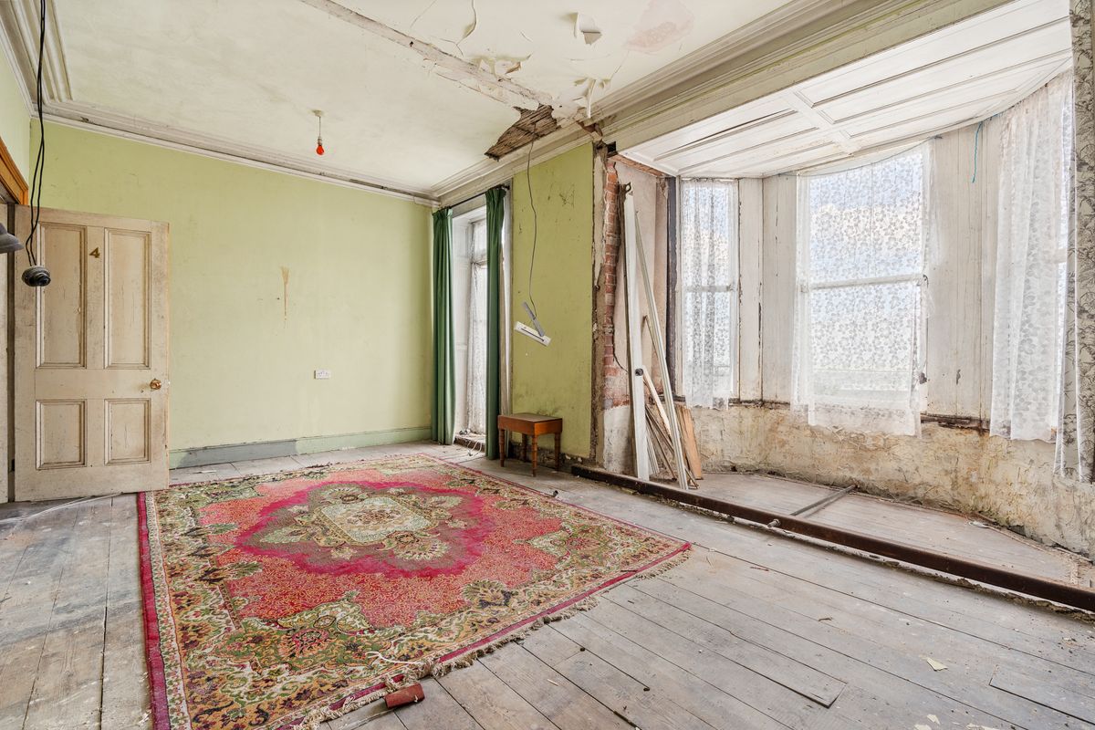 Victorian Building For Sale: The Marine Bar, Upper Strand, Youghal, Co. Cork Victorian Building For Sale: The Marine Bar, Upper Strand, Youghal, Co. Cork