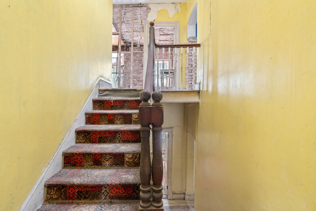 Victorian Building For Sale: The Marine Bar, Upper Strand, Youghal, Co. Cork Victorian Building For Sale: The Marine Bar, Upper Strand, Youghal, Co. Cork