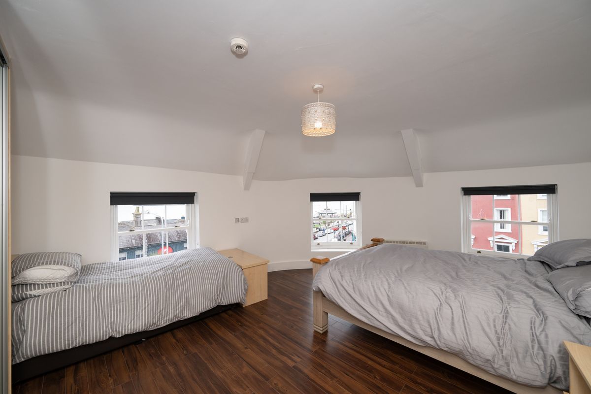 Iconic Building For Sale: The Mauretania Bar, Casement Square, Cobh, Co. Cork Iconic Building For Sale: The Mauretania Bar, Casement Square, Cobh, Co. Cork