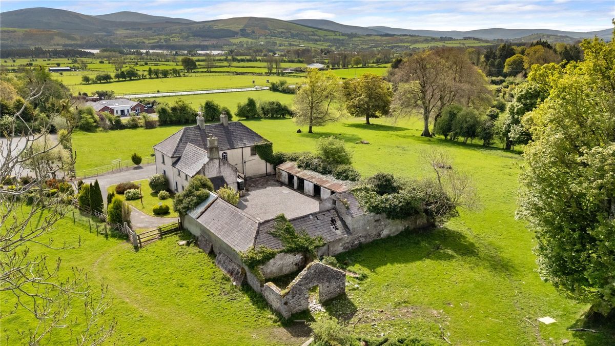 Former Presbytery For Sale: The Presbytery, Crosschapel, Blessington, Co. Kildare Former Presbytery For Sale: The Presbytery, Crosschapel, Blessington, Co. Kildare