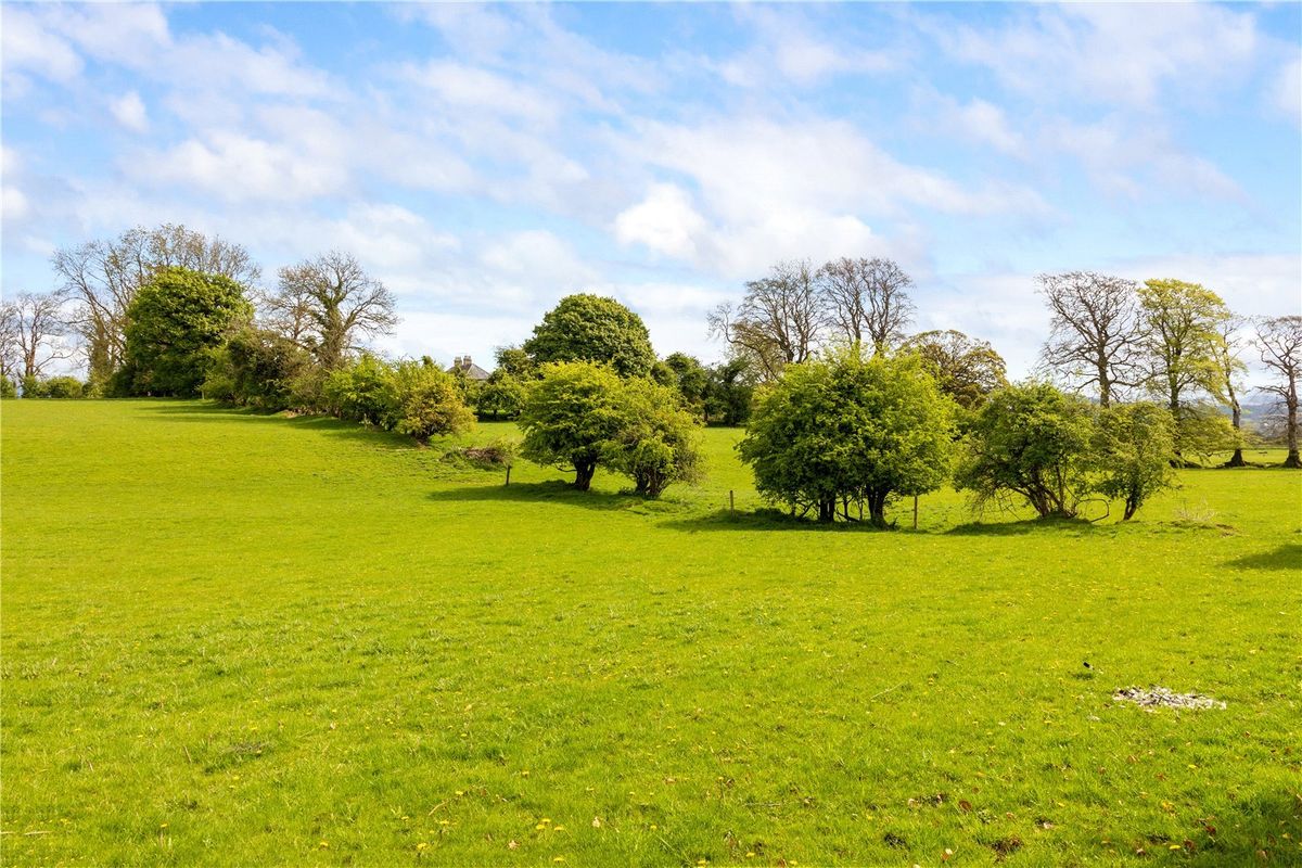 Former Presbytery For Sale: The Presbytery, Crosschapel, Blessington, Co. Kildare Former Presbytery For Sale: The Presbytery, Crosschapel, Blessington, Co. Kildare