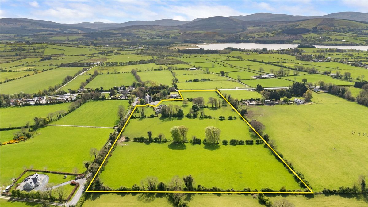 Former Presbytery For Sale: The Presbytery, Crosschapel, Blessington, Co. Kildare Former Presbytery For Sale: The Presbytery, Crosschapel, Blessington, Co. Kildare