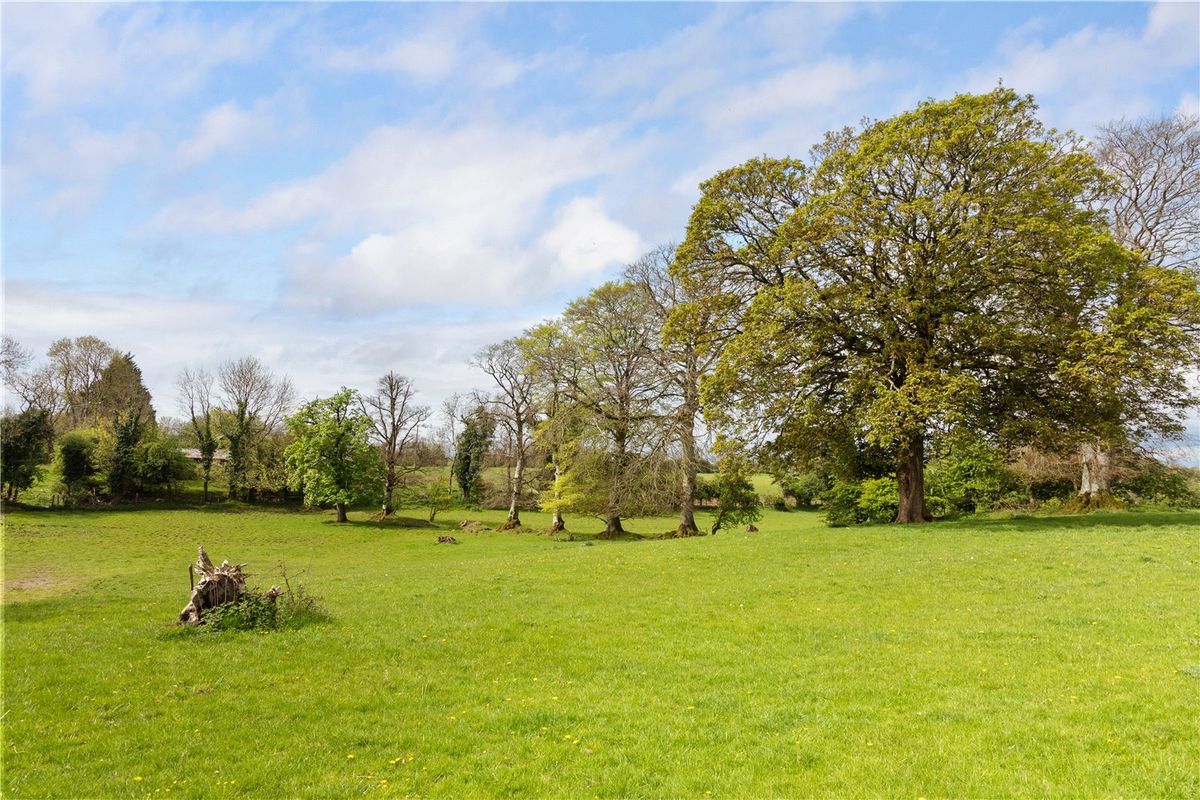 Former Presbytery For Sale: The Presbytery, Crosschapel, Blessington, Co. Kildare Former Presbytery For Sale: The Presbytery, Crosschapel, Blessington, Co. Kildare