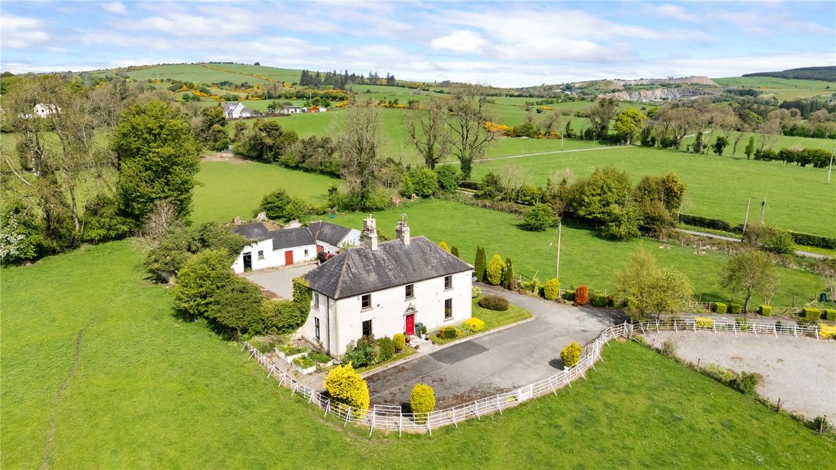 Former Presbytery For Sale: The Presbytery, Crosschapel, Blessington, Co. Kildare Former Presbytery For Sale: The Presbytery, Crosschapel, Blessington, Co. Kildare