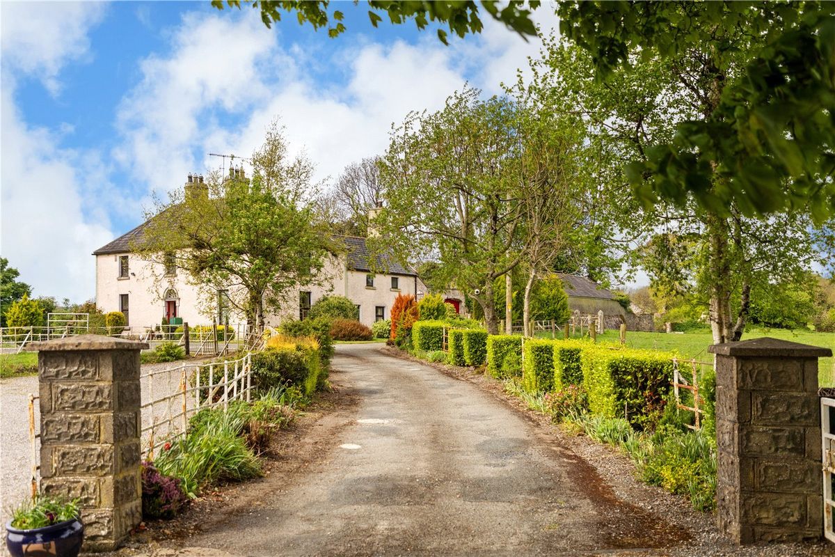 Former Presbytery For Sale: The Presbytery, Crosschapel, Blessington, Co. Kildare Former Presbytery For Sale: The Presbytery, Crosschapel, Blessington, Co. Kildare