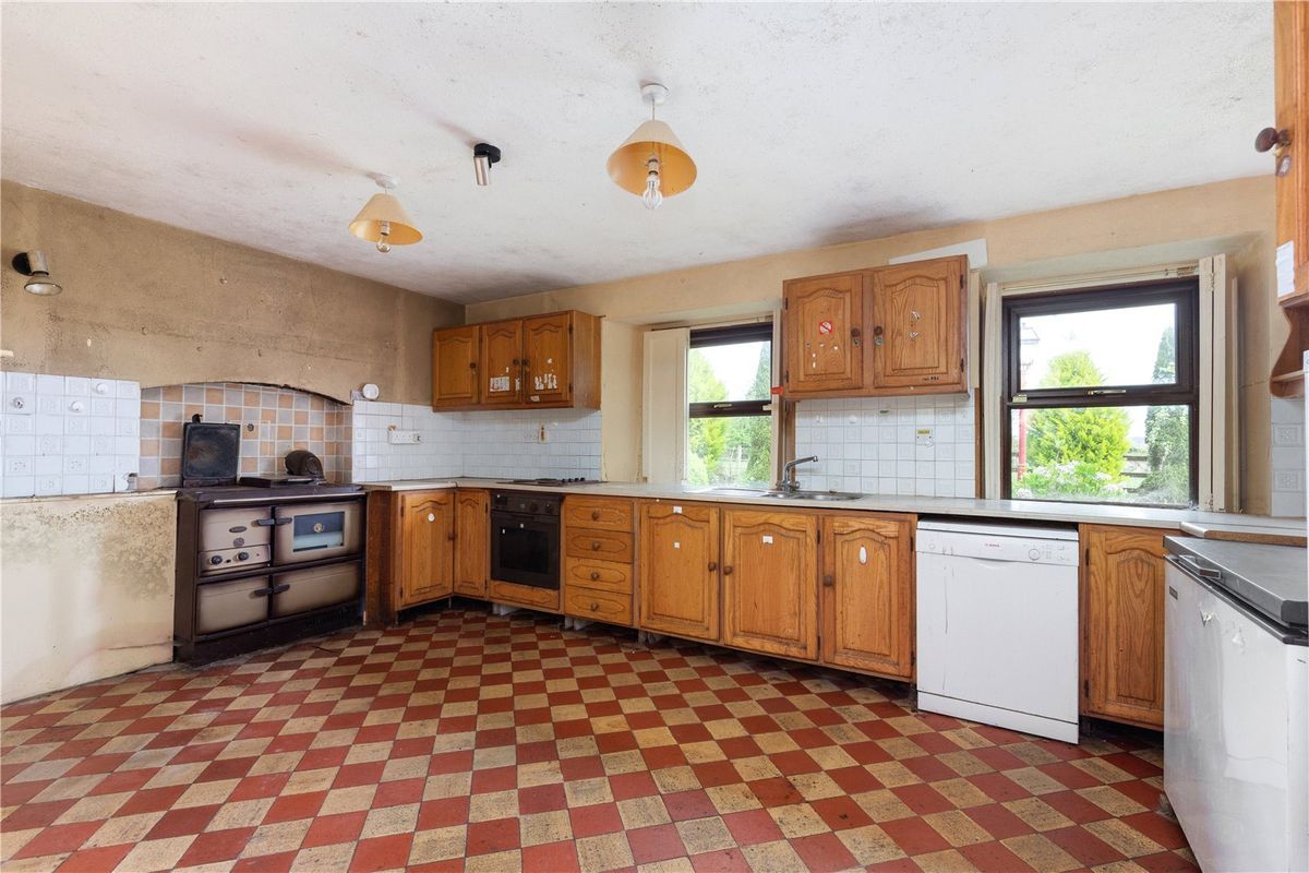 Former Presbytery For Sale: The Presbytery, Crosschapel, Blessington, Co. Kildare Former Presbytery For Sale: The Presbytery, Crosschapel, Blessington, Co. Kildare