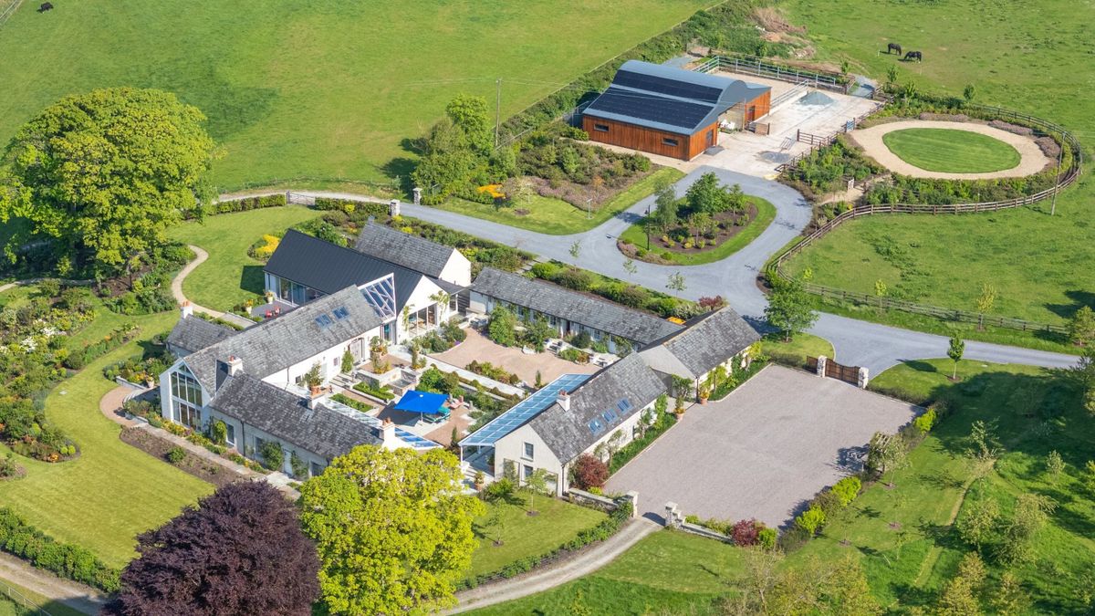 Renovated 18th Century Farmhouse For Sale: The Retreat, Lough Gur, Bruff, Co. Limerick Renovated 18th Century Farmhouse For Sale: The Retreat, Lough Gur, Bruff, Co. Limerick