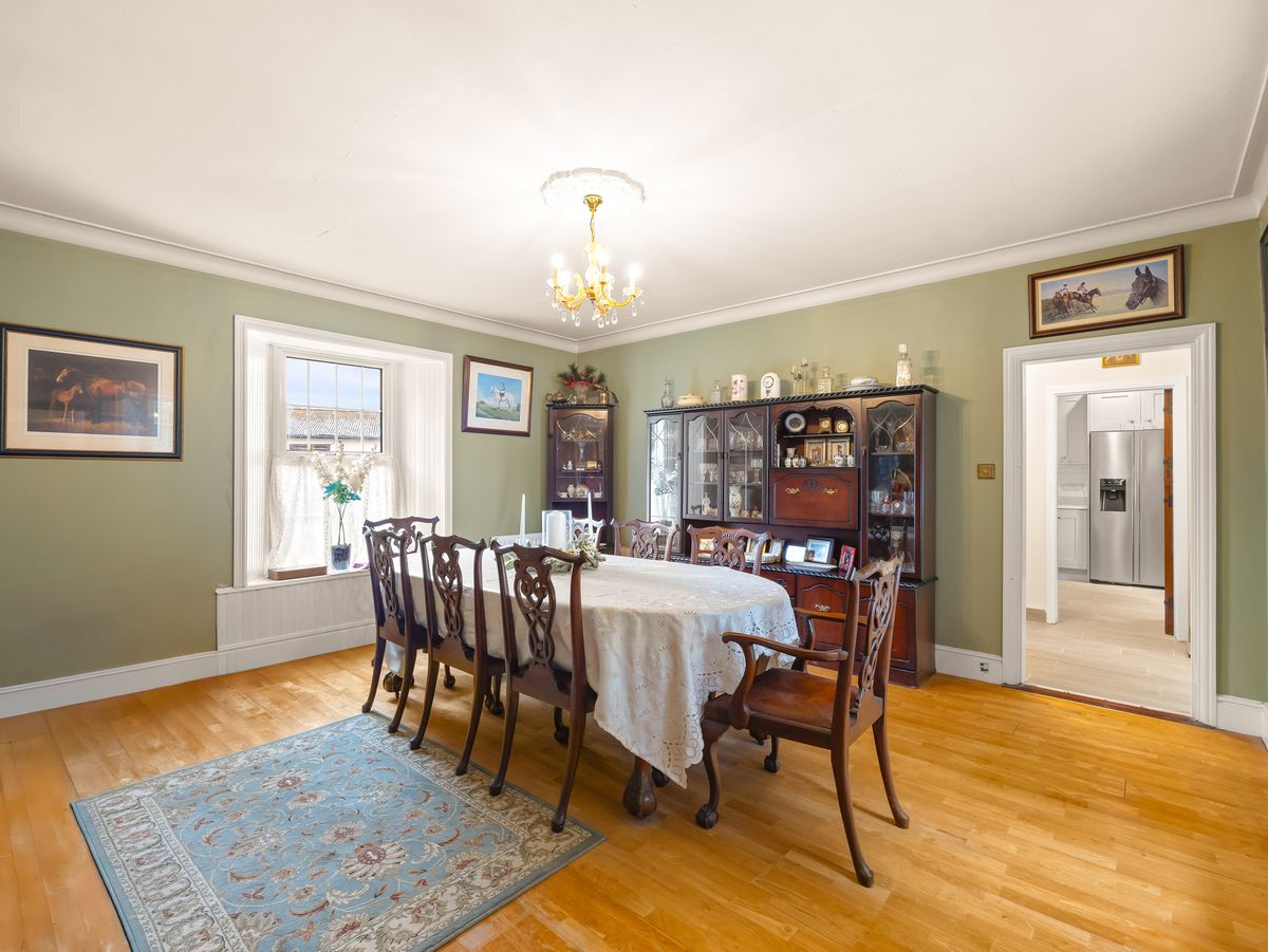 Country Residence For Sale: Thornton Lodge, Ballysax, The Curragh, Co. Kildare Country Residence For Sale: Thornton Lodge, Ballysax, The Curragh, Co. Kildare