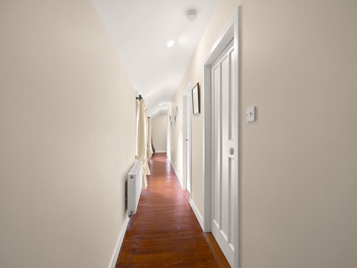 Country Residence For Sale: Thornton Lodge, Ballysax, The Curragh, Co. Kildare Country Residence For Sale: Thornton Lodge, Ballysax, The Curragh, Co. Kildare