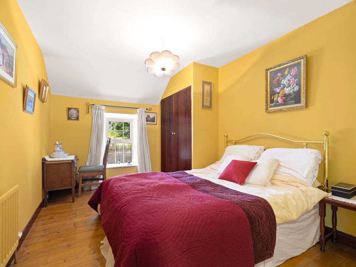 Country Residence For Sale: Thornton Lodge, Ballysax, The Curragh, Co. Kildare Country Residence For Sale: Thornton Lodge, Ballysax, The Curragh, Co. Kildare