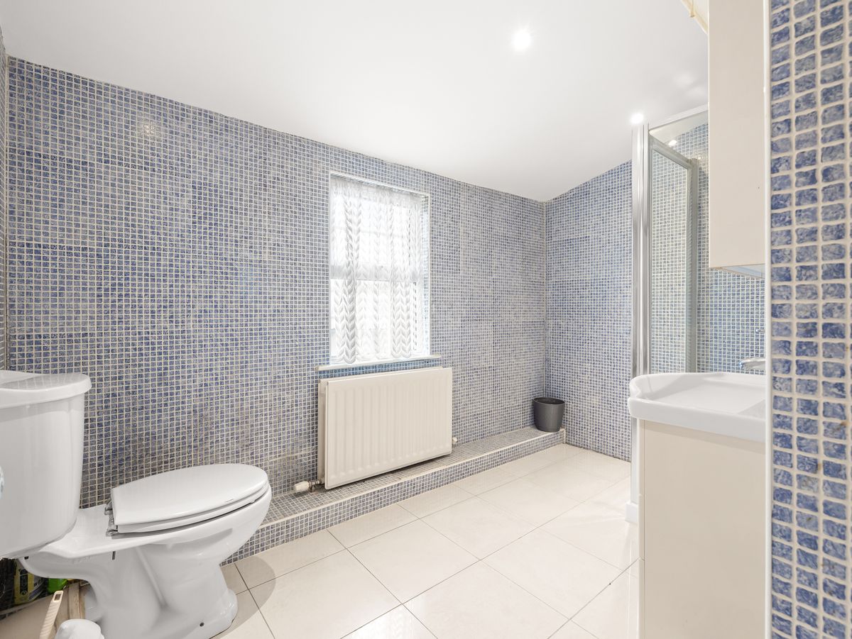 Country Residence For Sale: Thornton Lodge, Ballysax, The Curragh, Co. Kildare Country Residence For Sale: Thornton Lodge, Ballysax, The Curragh, Co. Kildare