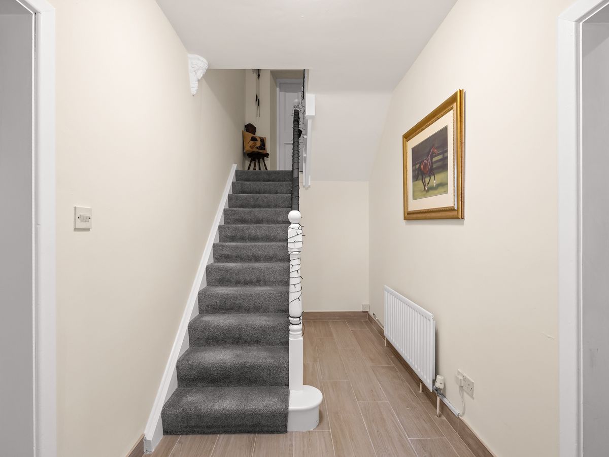 Country Residence For Sale: Thornton Lodge, Ballysax, The Curragh, Co. Kildare Country Residence For Sale: Thornton Lodge, Ballysax, The Curragh, Co. Kildare