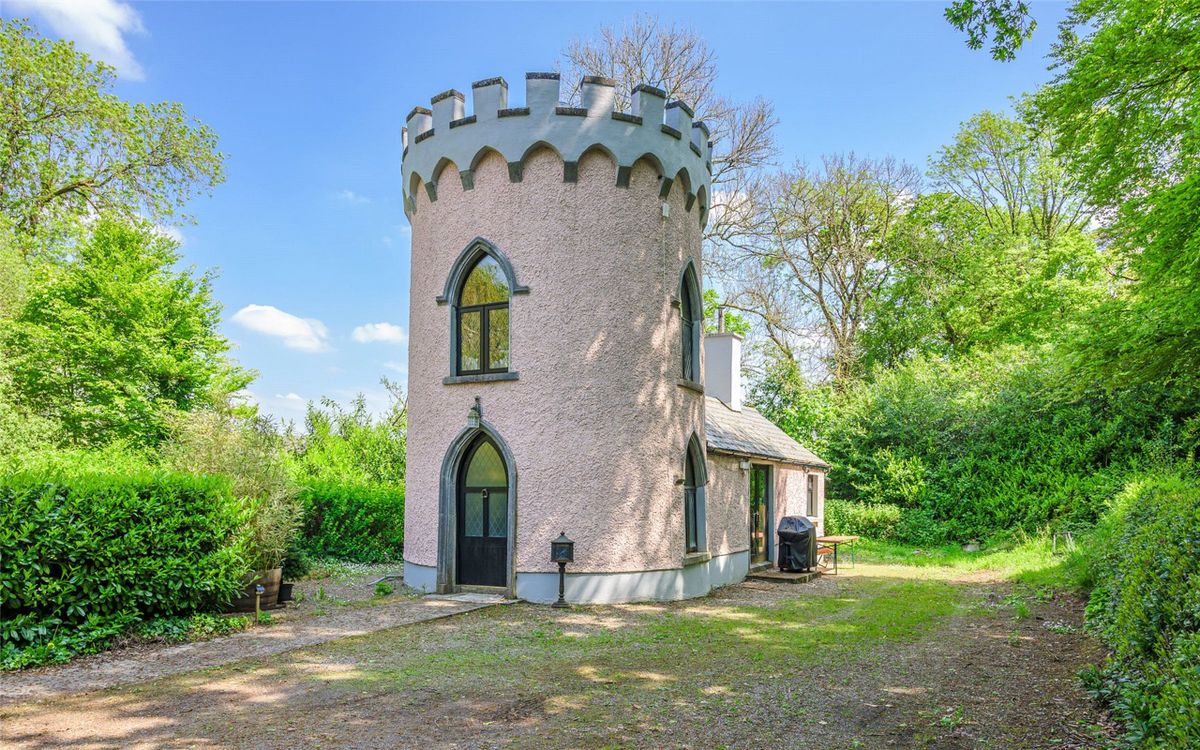 Georgian Country Home For Sale: Waterloo House, Navigation Road, Mallow, Co. Cork Georgian Country Home For Sale: Waterloo House, Navigation Road, Mallow, Co. Cork