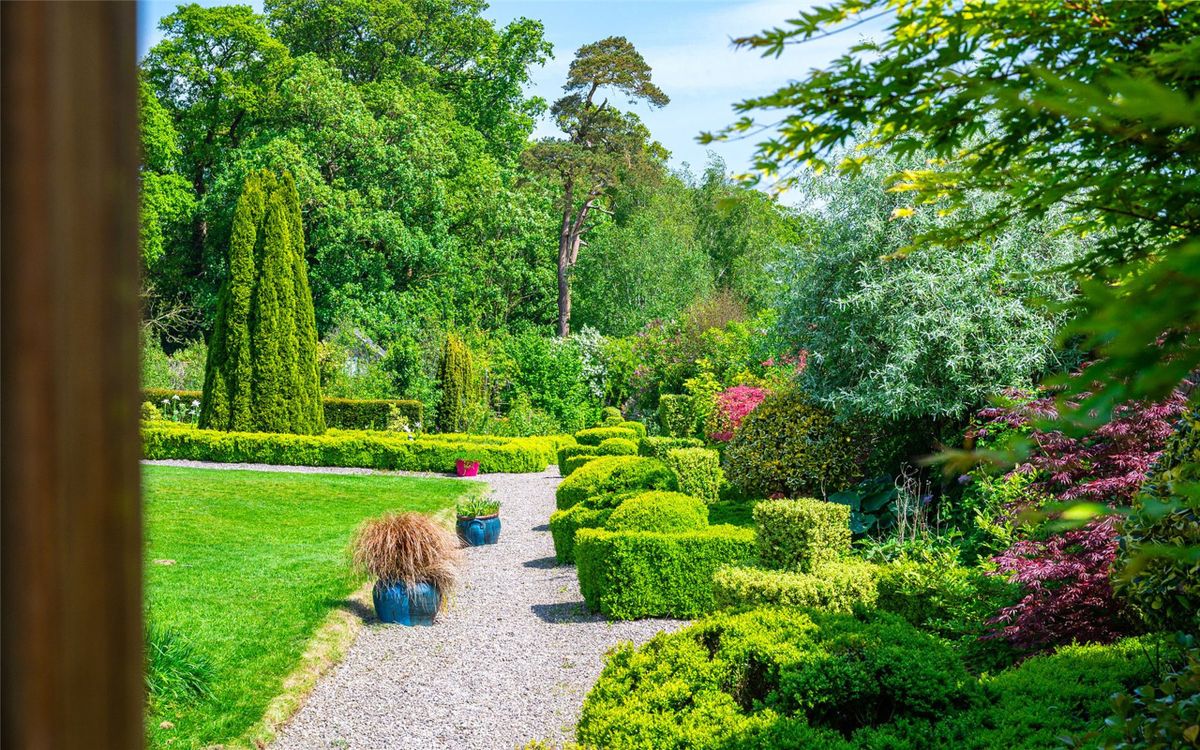 Georgian Country Home For Sale: Waterloo House, Navigation Road, Mallow, Co. Cork Georgian Country Home For Sale: Waterloo House, Navigation Road, Mallow, Co. Cork