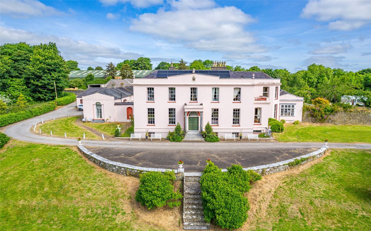 Georgian Country Home For Sale: Waterloo House, Navigation Road, Mallow, Co. Cork Georgian Country Home For Sale: Waterloo House, Navigation Road, Mallow, Co. Cork