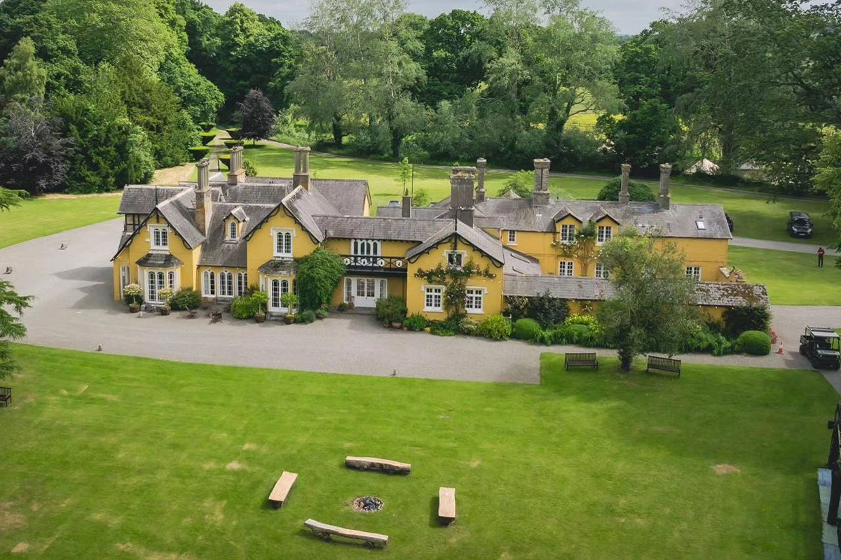 Accommodation and Weddings at Martinstown House, The Curragh, Co. Kildare Accommodation and Weddings at Martinstown House, The Curragh, Co. Kildare